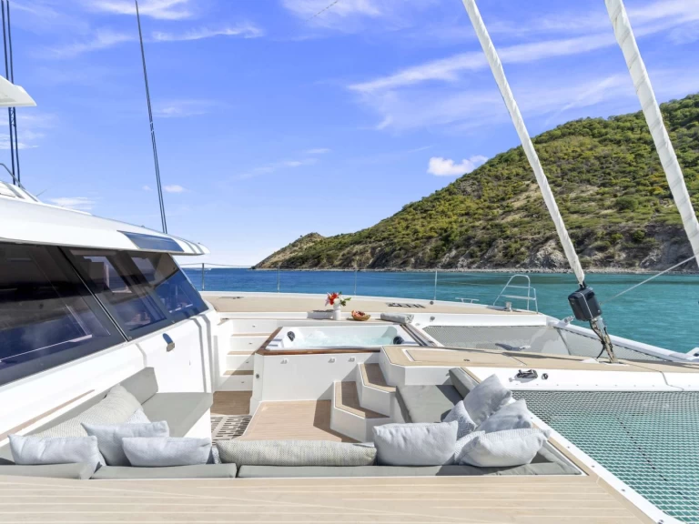 Noleggio Yacht di lusso Fountaine Pajot con patente nautica