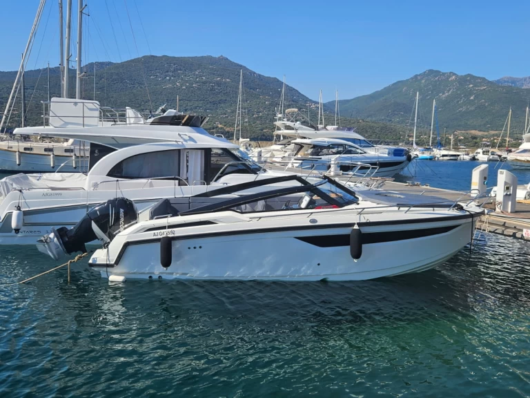 Noleggio Barca a motore Parker con patente nautica