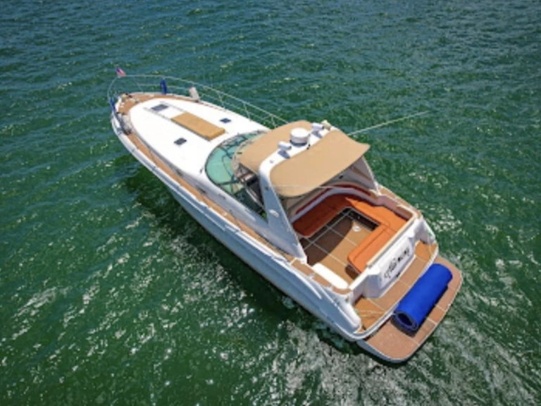 Sea Ray Sea Ray 400 Sundancer da affittare a  Miami Beach