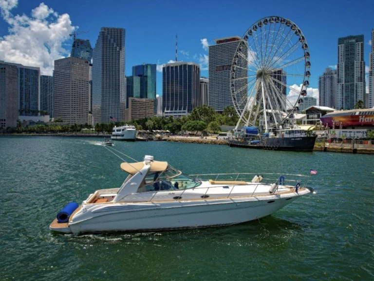 Noleggio a Miami Beach – Sea Ray Sea Ray 400 Sundancer su SamBoat