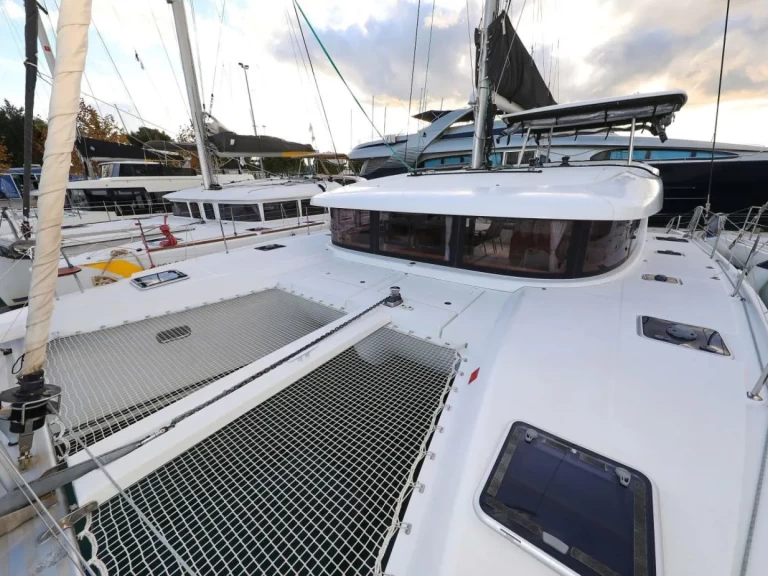 Noleggio Catamarano con o senza skipper Lagoon a Primošten