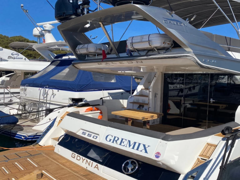 Noleggio a Sebenico – Galeon Galeon 550 Fly su SamBoat