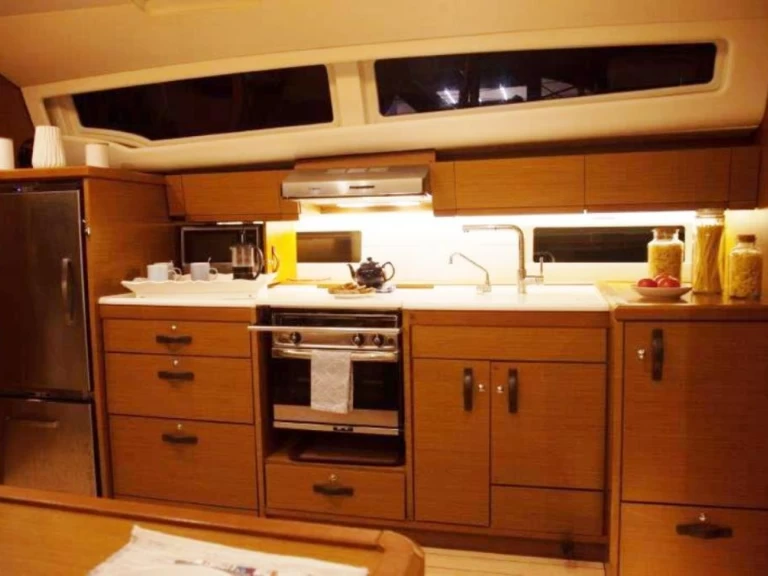 Noleggiare una Jeanneau Jeanneau 54 a Nydri