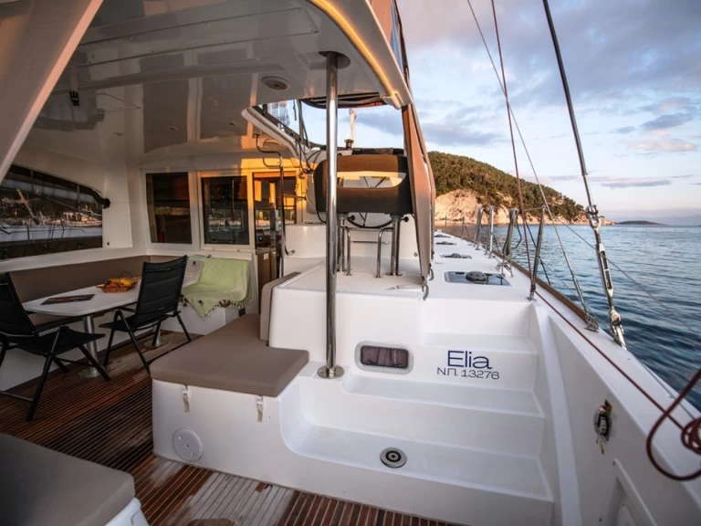 Noleggio Catamarano Lagoon con patente nautica