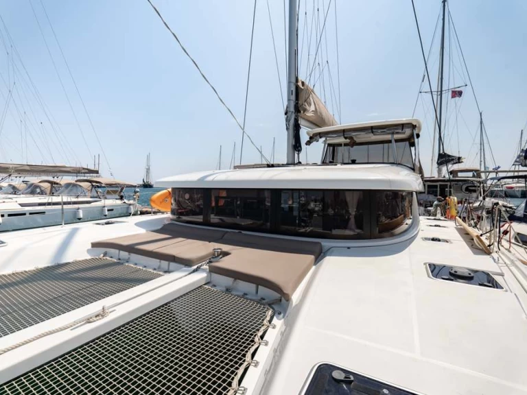 Noleggio Catamarano a Néa Péramos – Lagoon Lagoon 42