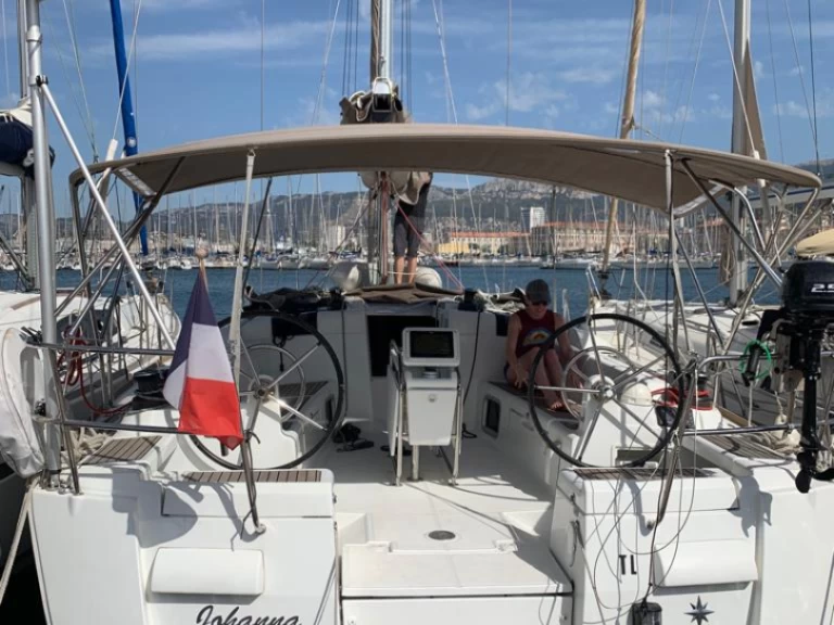 Noleggiare una Jeanneau Sun Odyssey 439 a Toulon