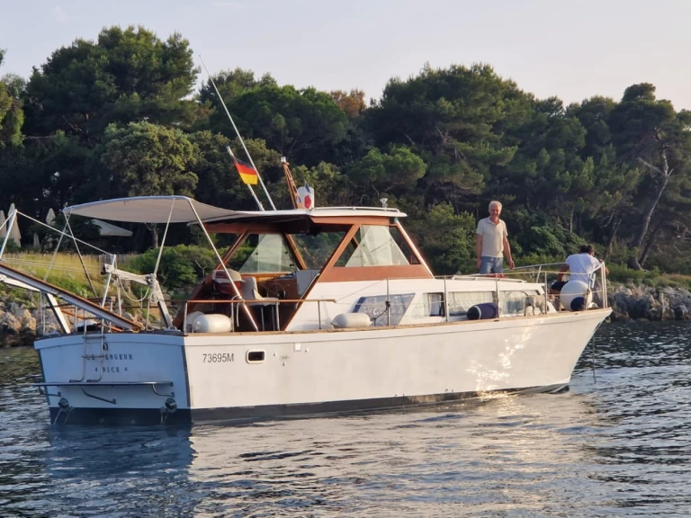 Noleggiare una Arcoa Arcoa 1060 a Cannes