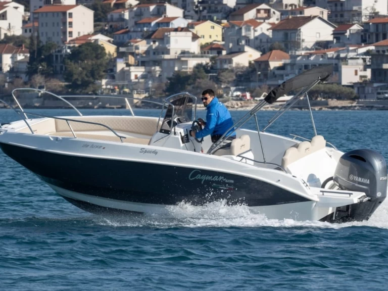Noleggio barche Cayman Deluxe a Milna su Samboat