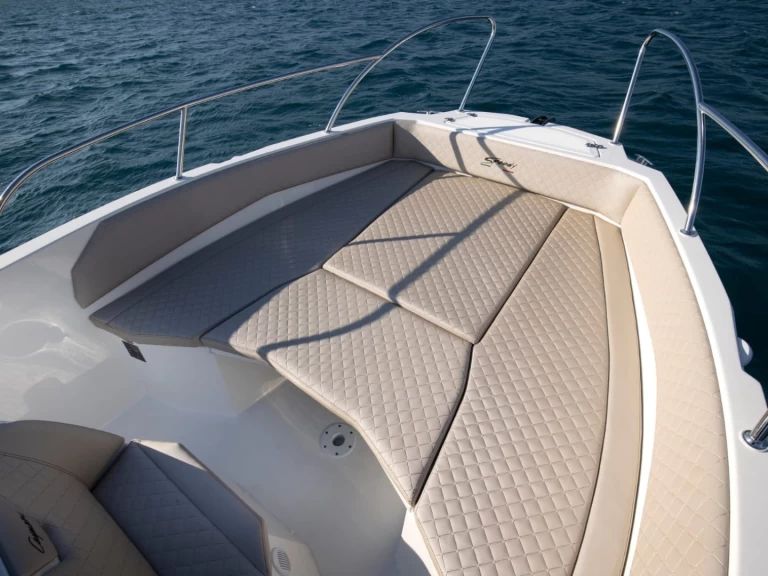 Noleggio Barca a motore Cayman con patente nautica