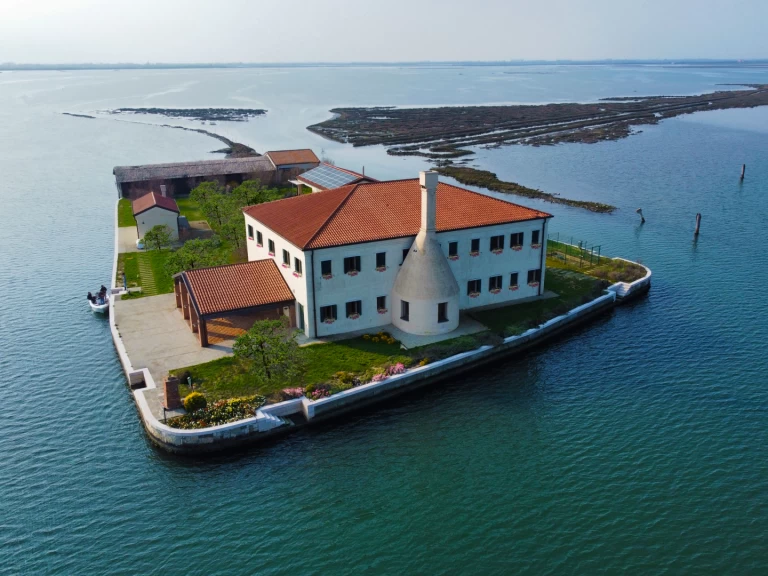 Noleggiare una Bluline Bluline 19 Ft Open Plus a Venezia