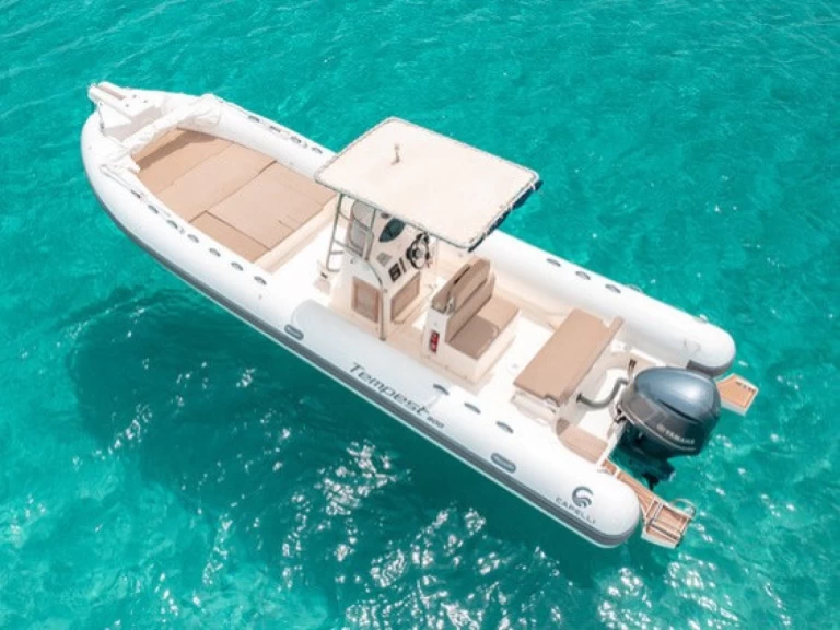 Noleggio Barca a motore con o senza skipper  a Poltu Quatu