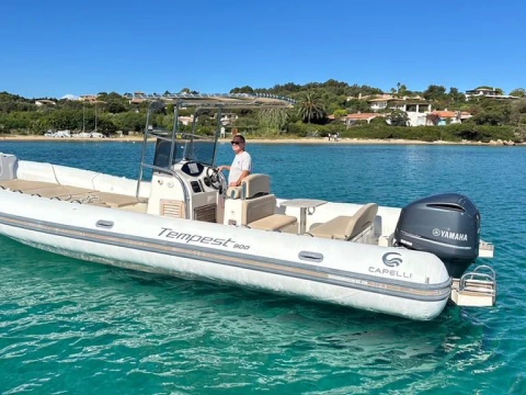 Noleggio a Poltu Quatu –  Capelli 900 Sun 250 HP su SamBoat