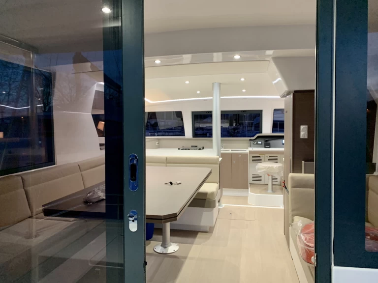 Noleggio Catamarano con o senza skipper Bali a Nettuno