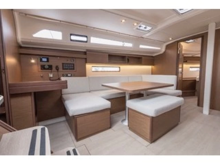 Noleggio Barca a vela Bénéteau con patente nautica