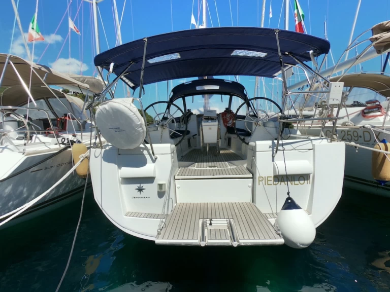 Noleggio barche Olbia economico Sun Odyssey 409