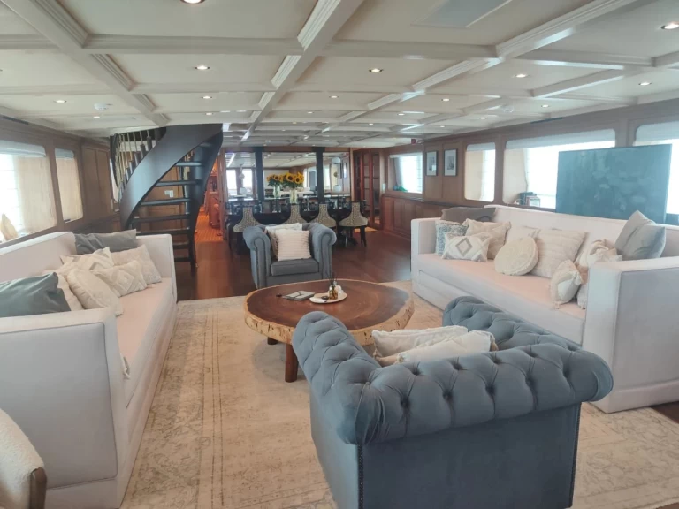 Noleggio Yacht di lusso  con patente nautica