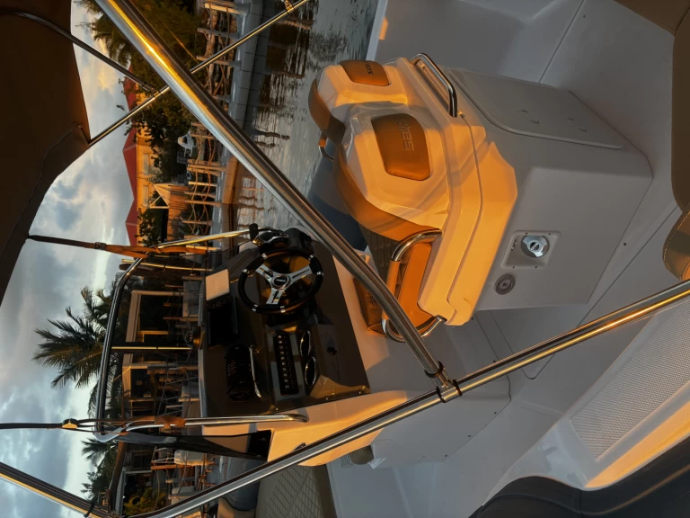 Noleggio barche Marigot economico Salpa Soleil 26