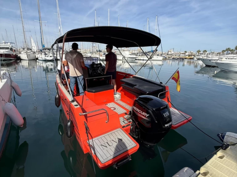 Noleggiare una Nuva Nuva M6 Open a Alicante