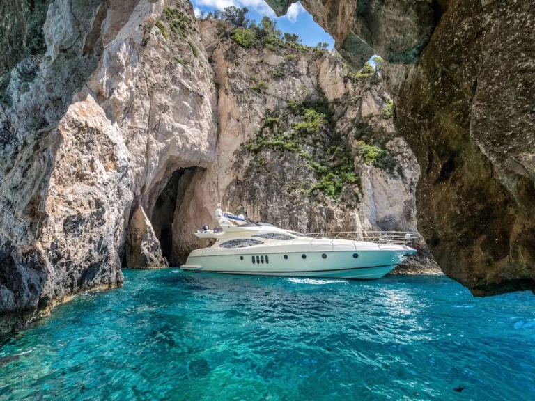 Noleggio barche Piraeus Port economico Azimut 68