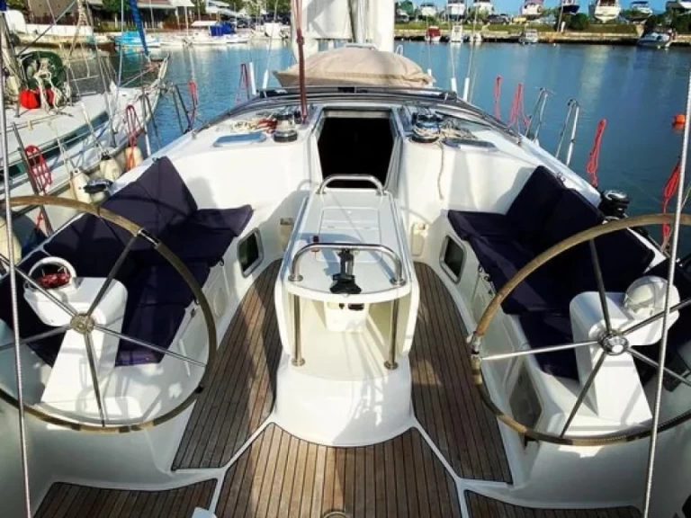 Noleggiare una Jeanneau Sun Odyssey 45 a Níkiti