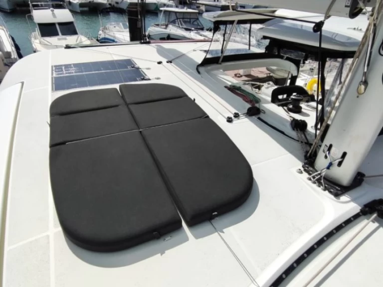 Noleggio Catamarano Lagoon con patente nautica