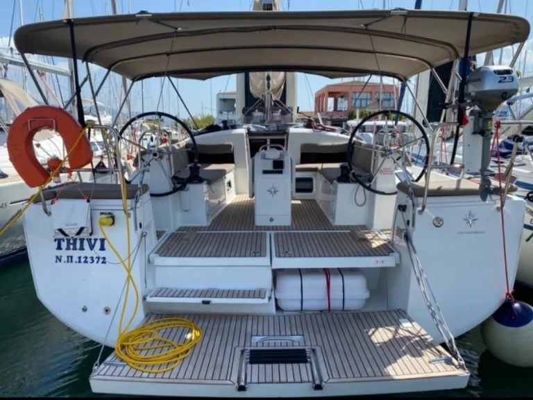 Barca a vela a noleggio a Rodi (Citta) al miglior prezzo