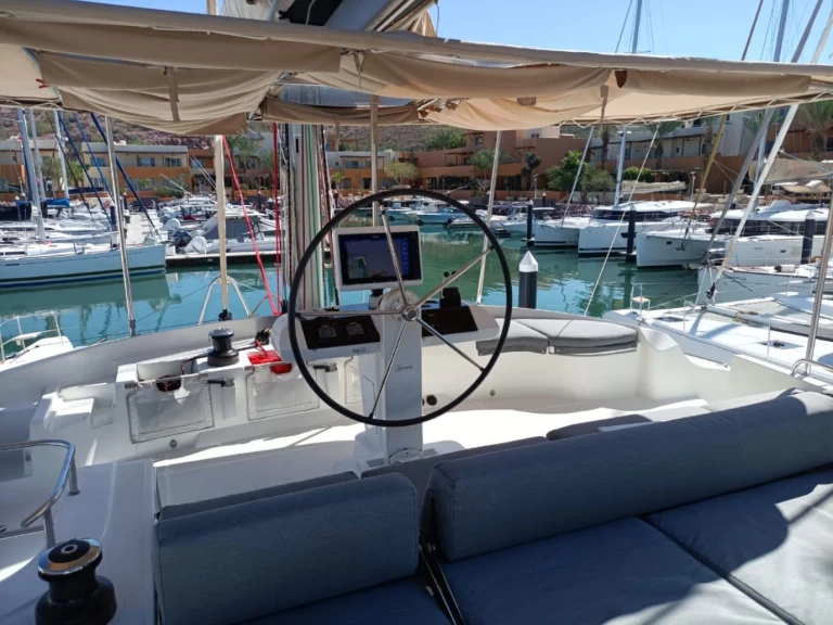 Catamarano a noleggio a La Paz al miglior prezzo