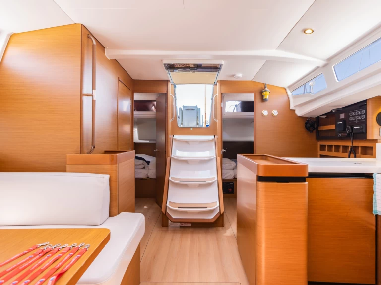 Noleggio barche Jeanneau Sun Odyssey 440 a Nydri su Samboat