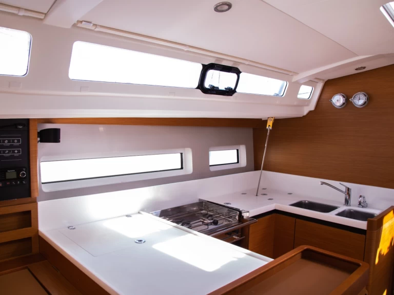 Noleggio barche Jeanneau Sun Odyssey 440 a Nydri su Samboat