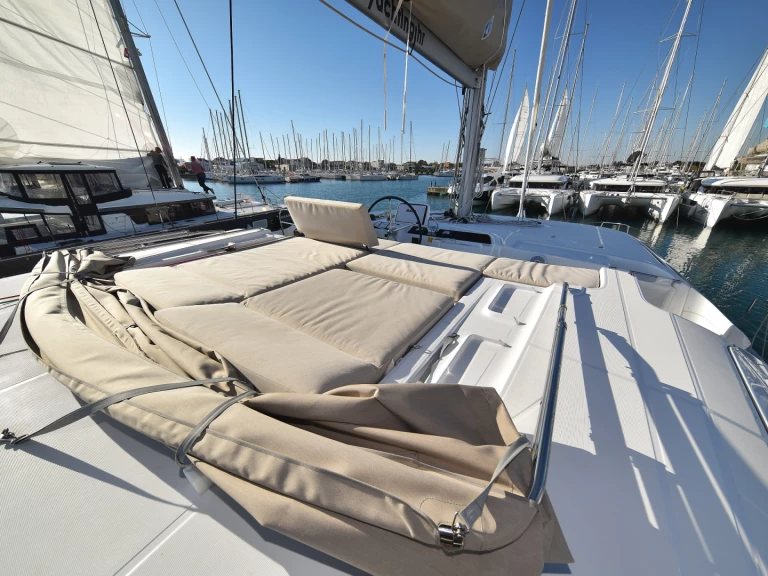 Noleggio barche Lagoon Lagoon 46 a Rogosnizza su Samboat