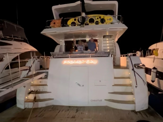 Noleggio Yacht di lusso a Castelli – Monte Fino Premier Cru