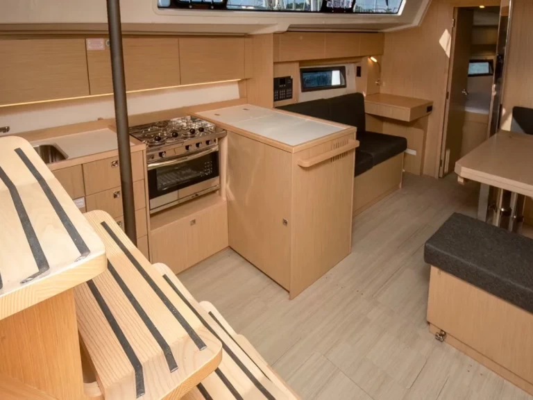 Noleggio barche Bavaria Bavaria C38 a Cogolin su Samboat