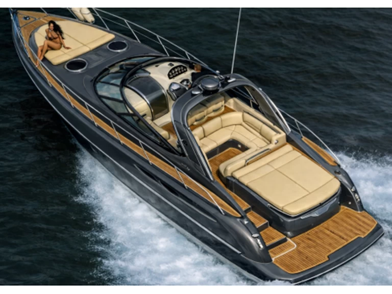 Noleggio Yacht di lusso a Ornós – Cranchi Mediterranee 44