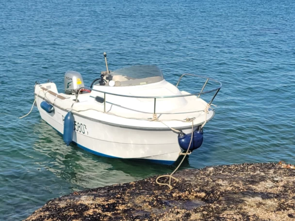 Bénéteau Antares 450 da affittare a  Francia