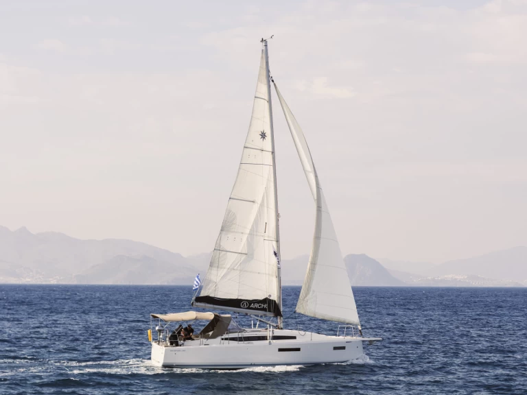 Jeanneau Sun Odyssey 380 da affittare a  Rodi (Citta)