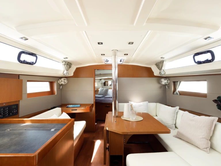 Bénéteau Oceanis 41.1 da affittare a  Kos