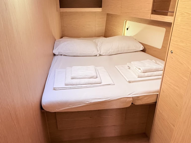 Noleggiare una Bénéteau Oceanis 46.1 a Sukošan