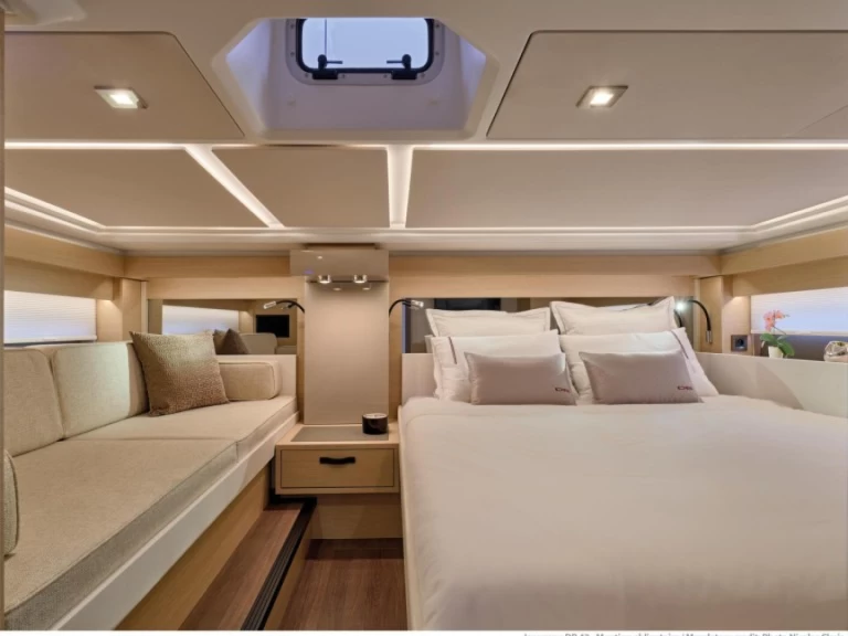 Jeanneau DB/43 da affittare a  Marina de Portimão