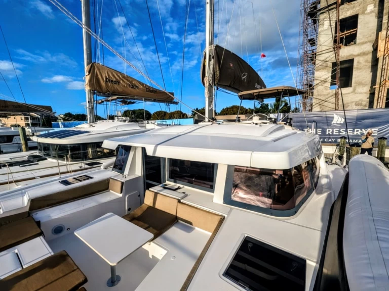 Noleggio Catamarano a Nassau – Bali Bali 4.4