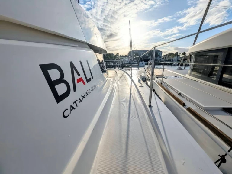 Noleggio barche Bali Bali 4.4 a Nassau su Samboat