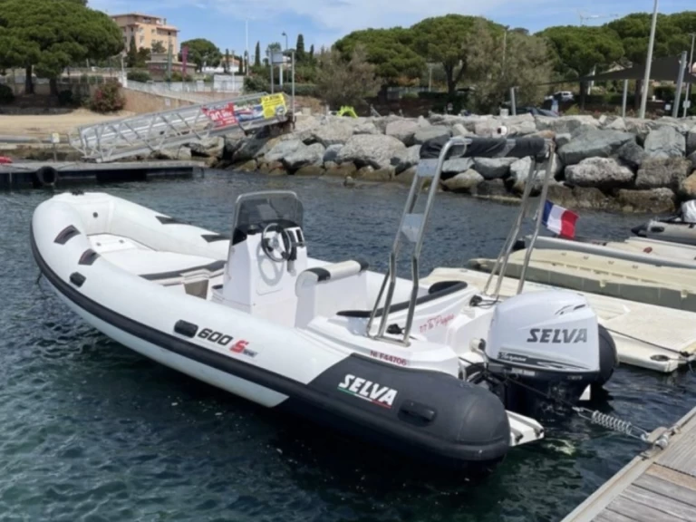 Noleggiare una Selva Selva 600 a Gapeau