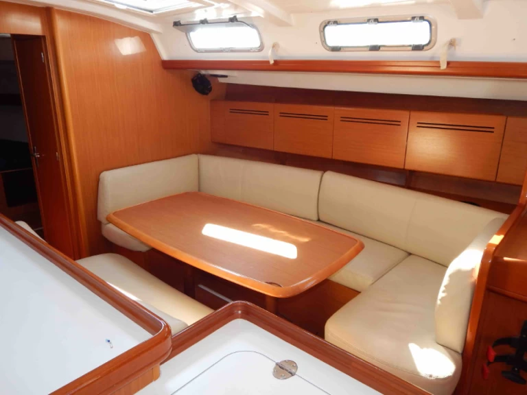 Bénéteau Cyclades 50.5 da affittare a  Néa Péramos