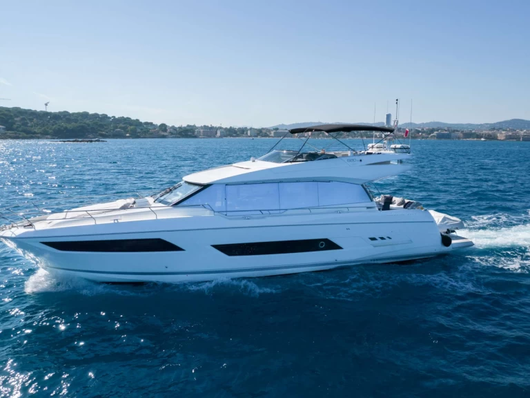 Noleggio barche Prestige Yachts Apollonia a Costa Azzurra su Samboat
