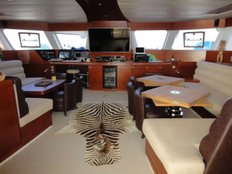 Noleggio Yacht di lusso Sunreef con patente nautica