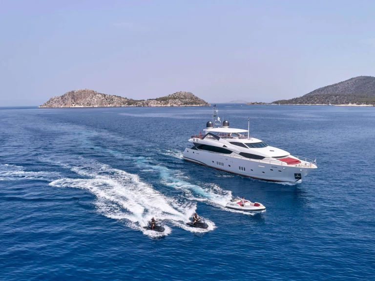 Noleggio Yacht di lusso Sunseeker con patente nautica