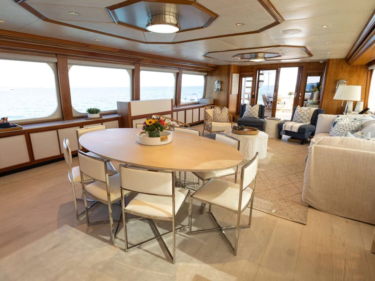 Yacht di lusso a noleggio a Nassau al miglior prezzo