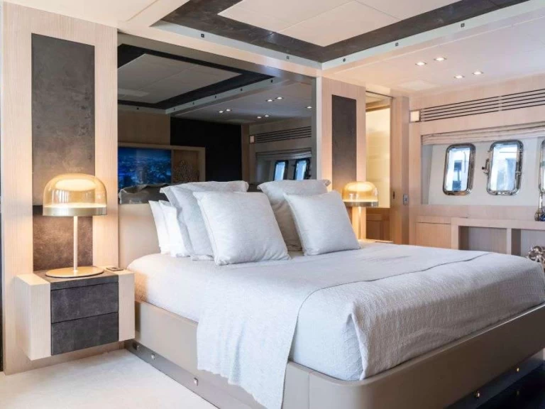 Noleggio Yacht di lusso Mangusta con patente nautica