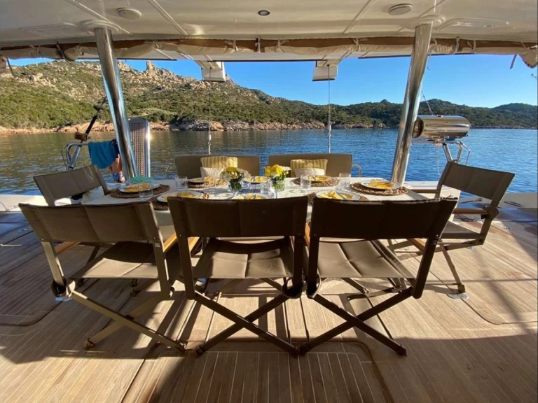 Noleggio Yacht di lusso Sunreef con patente nautica