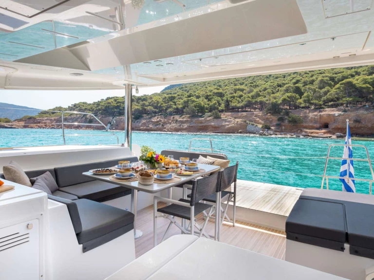 Noleggiare una Lagoon QUEEN OF DIAMONDS  a Atene