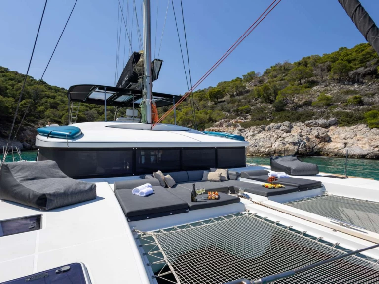 Noleggio Yacht di lusso a Atene – Lagoon QUEEN OF DIAMONDS 